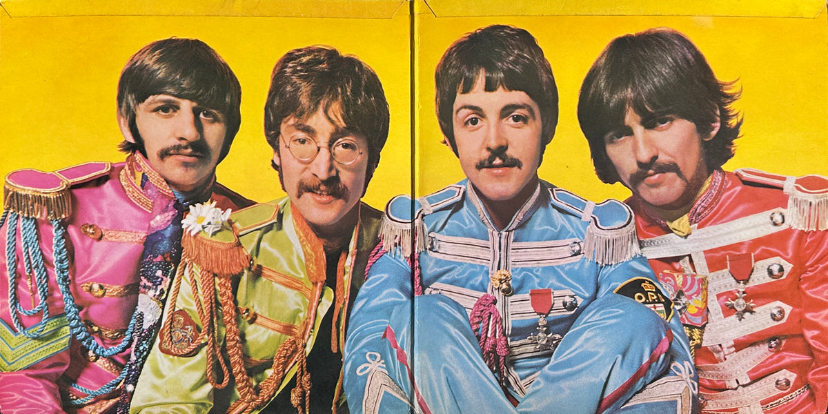 Sgt. Pepper's Lonely Hearts Club Band - Image 3