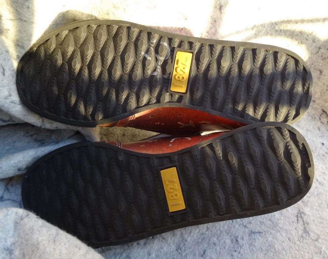 A Picture Says A Thousand Words Design Slip On Shoes