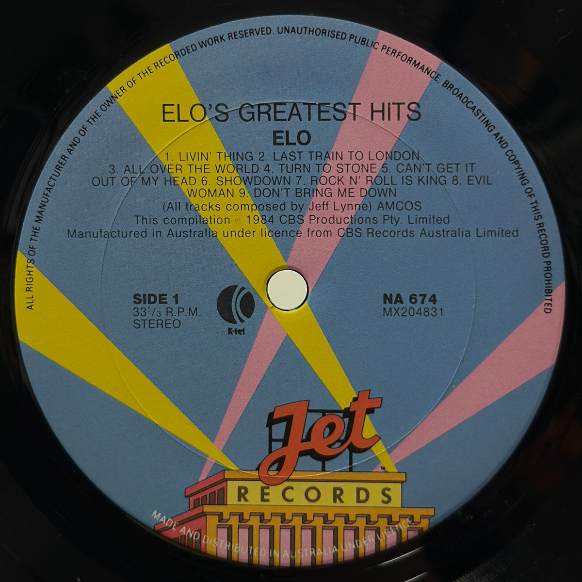 18 Greatest Hits - Image 3