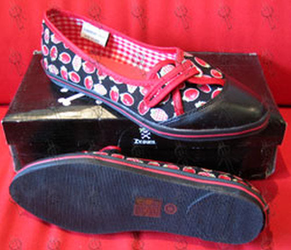 DRAVEN - Black 'Strawberry Fields' Design Slip-On Shoes - 1