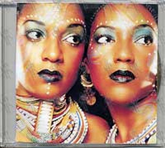 LES NUBIANS - One Step Forward - 1