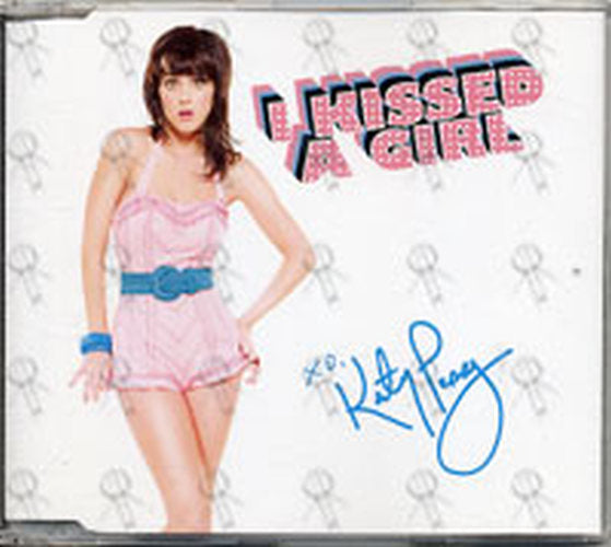 PERRY-- KATY - I Kissed A Girl - 1