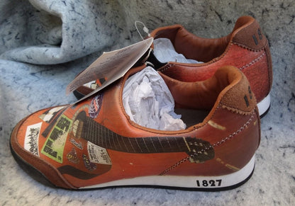 A Picture Says A Thousand Words Design Slip On Shoes
