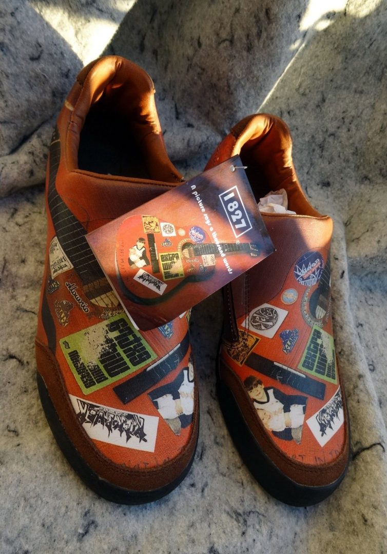 A Picture Says A Thousand Words Design Slip On Shoes